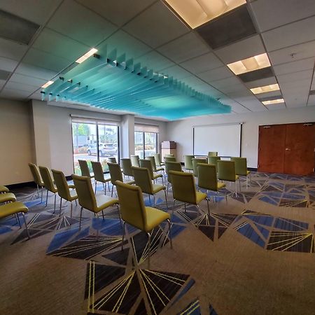 Holiday Inn Express Hotel & Suites Miami - Hialeah By Ihg Exterior foto