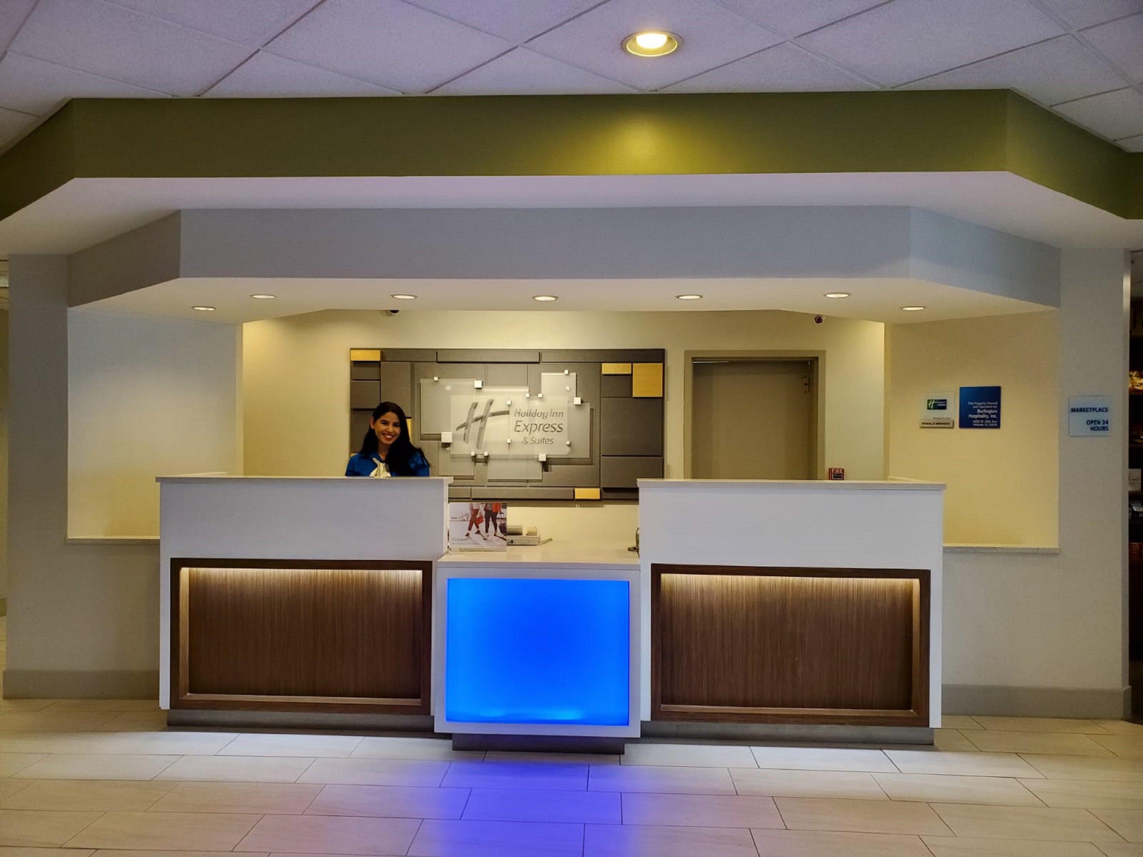 Holiday Inn Express Hotel & Suites Miami - Hialeah By Ihg Exterior foto