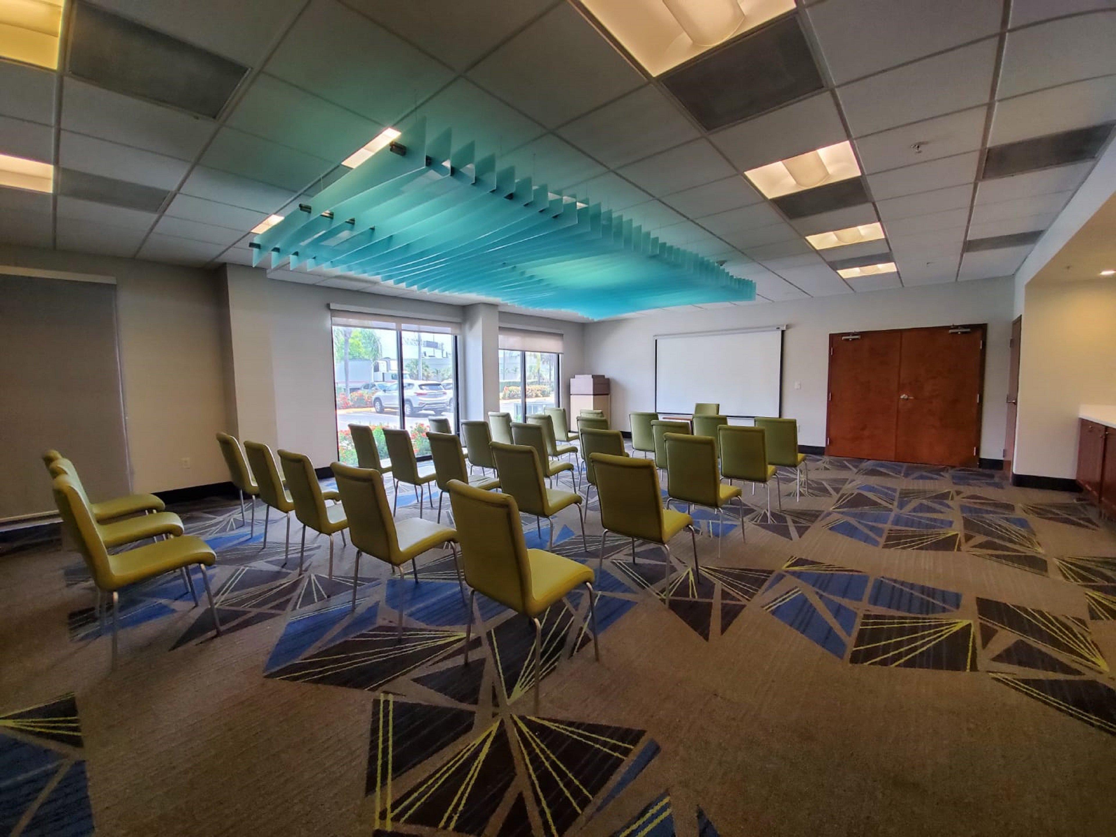 Holiday Inn Express Hotel & Suites Miami - Hialeah By Ihg Exterior foto